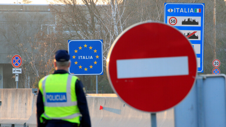 إيطاليا تحظر دخول مسافرين من 13 بلداً