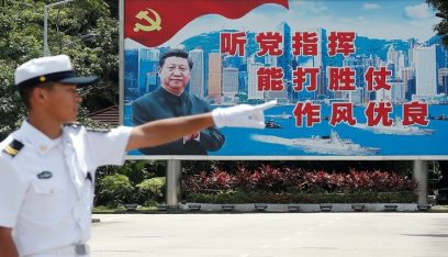بكين تخفض مستوى استجابة الطوارئ لأزمة كورونا