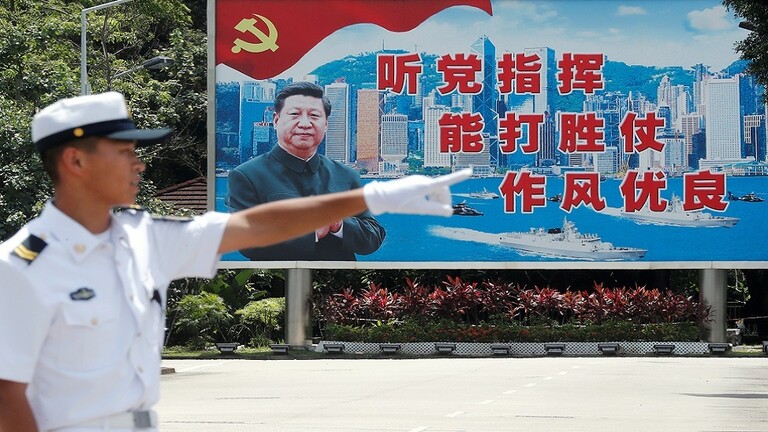 بكين تخفض مستوى استجابة الطوارئ لأزمة كورونا