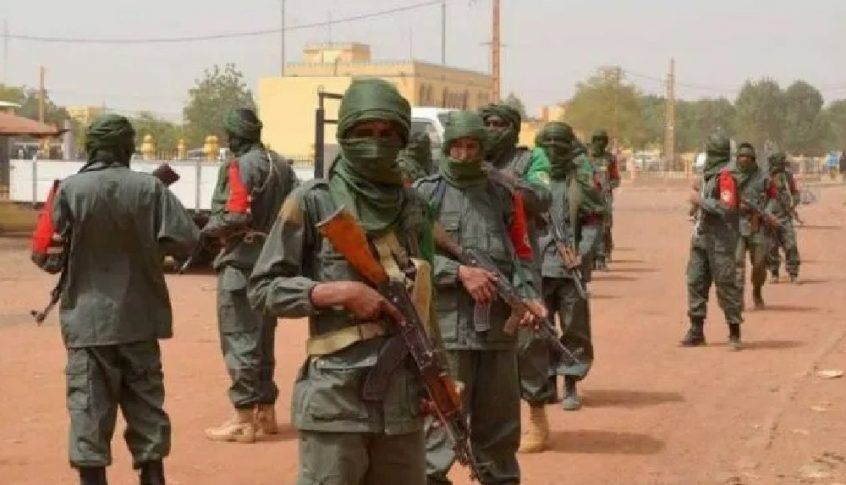 مقتل 15 شخصًا بهجوم مسلح على قافلة تجار شمال بوركينا فاسو
