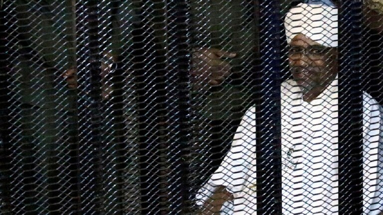 السودان.. إصابة 4 من كبار مساعدي البشير بكورونا في السجن