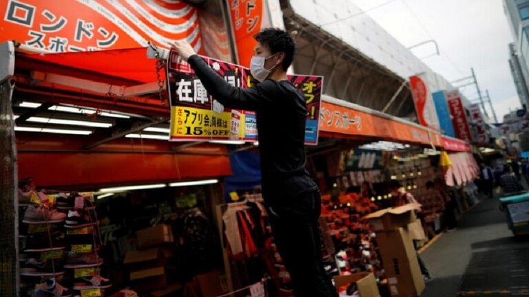 طوكيو تعلن مزيداً من إجراءات تخفيف قيود العزل العام