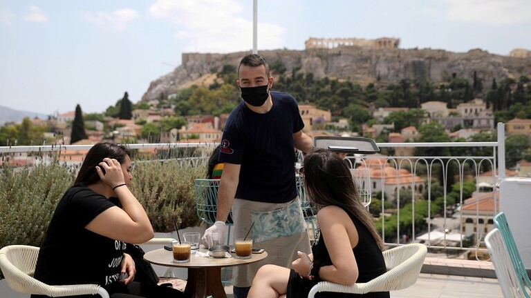اليونان تستأنف السياحة بالرغم من جائحة كورونا