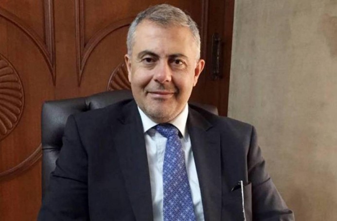المحافظ عبود أقفل بالشمع الأحمر في بيروت ملحمة مخالفة للشروط الصحية وسحب شهادتها الصحية