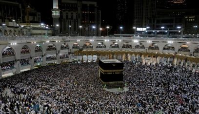 خادم الحرمين يأمر باستضافة 1000 حاج من أسر الضحايا والأسرى والجرحى الفلسطينيين
