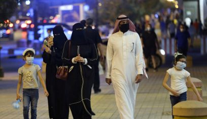 السعودية تسجل أقل من 100 إصابة جديدة بكورونا