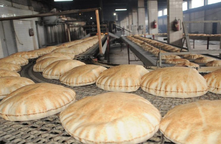 أصحاب فانات توزيع الخبز يحذرون من صور وزارة الاقتصاد