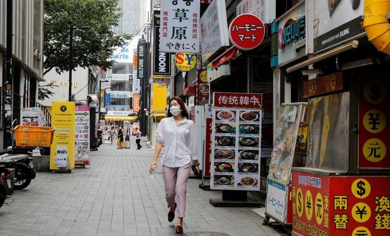 كوريا الجنوبية تسجل أعلى زيادة في إصابات كورونا منذ آذار