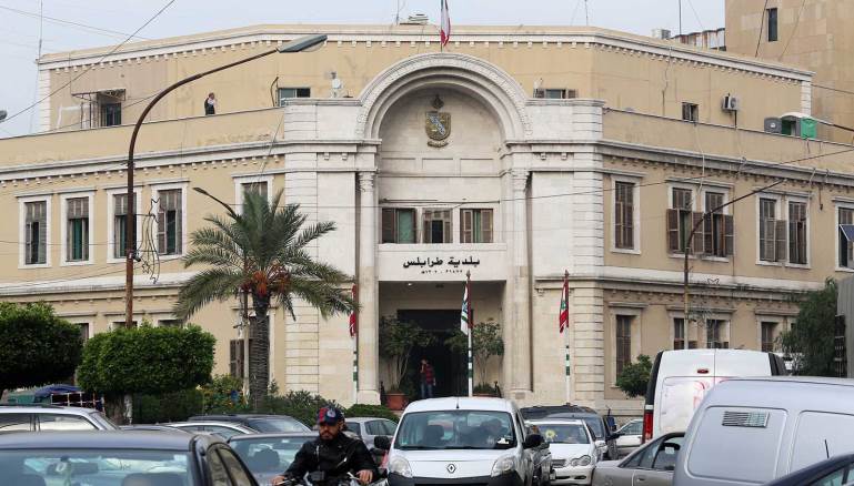 قرار لبلدية طرابلس بالنزول الى بيروت للمساعدة