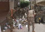 الجيش يعلن استمرار توزيع مساعدات وإزالة الركام من الشوارع المتضرّرة