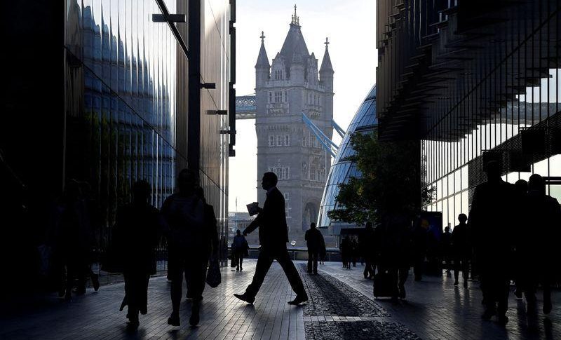 ثلثا الشركات البريطانية “تعمل بالكامل” بعد كورونا