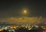 قنابل مضيئة فوق الغجر وتحليق إسرائيلي من دون طيار