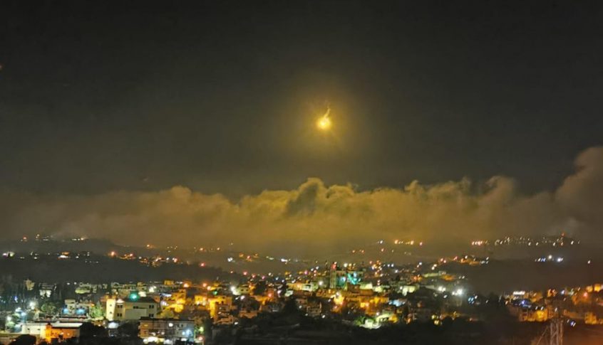 قنابل مضيئة فوق الغجر وتحليق إسرائيلي من دون طيار