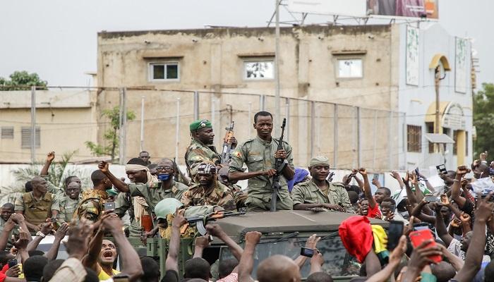 العسكريون في مالي: تشكيل لجنة وطنية لإنقاذ الشعب