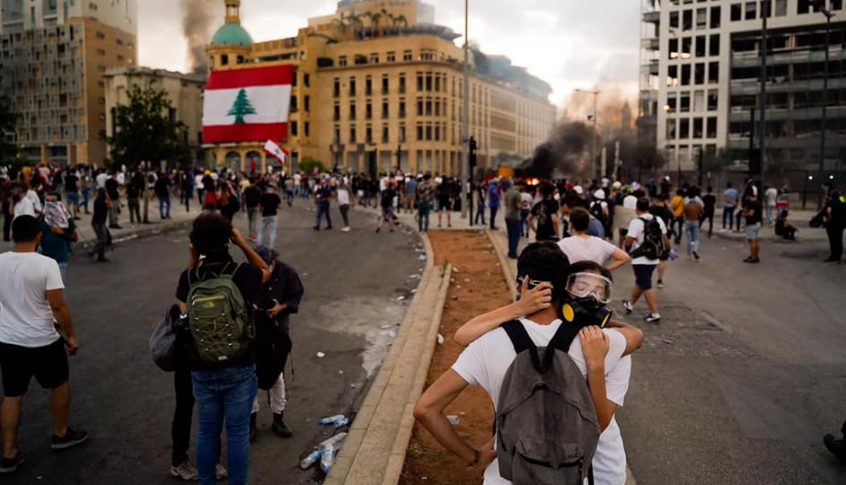 اندلاع المواجهات بين ​المتظاهرين​ و​قوى الأمن​ في ​وسط بيروت