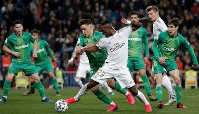 الدوري الإسباني: الريال يصطدم بسوسييداد العنيد في “أنويتا”