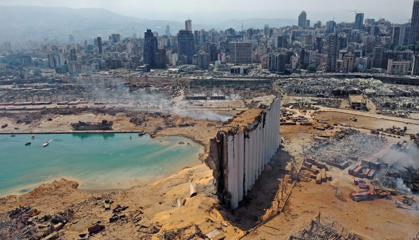 مجموعة شحن فرنسية تعرض على لبنان إعادة بناء مرفأ بيروت
