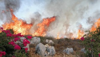 اندلاع حرائق جراء قصف فوسفوري معاد على اطراف بلدة دير ميماس