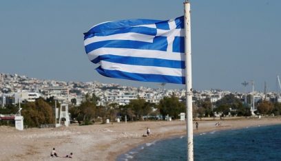 اليونان تقيم حاجزاً حديدياً على حدودها مع تركيا