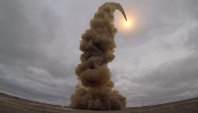 مشاهد تحبس الأنفاس.. تجربة جديدة لمنظومة روسية مضادة للصواريخ (فيديو)