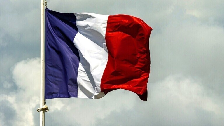 خمسة قتلى جرّاء اصطدام طائرة تقل سياحا بأخرى خفيفة في غرب فرنسا