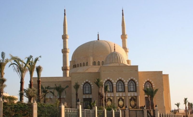 اقفال مسجد الحاج بهاء الدين الحريري في صيدا 3 ايام