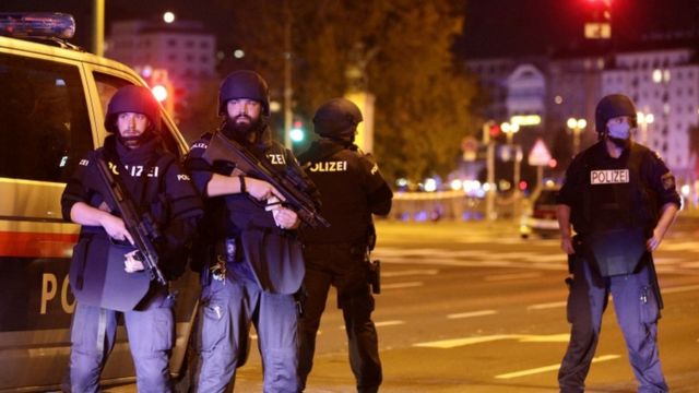 شرطة زوريخ: توقيف سويسريين اثنين على خلفية هجوم فيينا