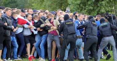 شرطة بيلاروس: اعتقال نحو 250 شخصا خلال احتجاجات في مينسك