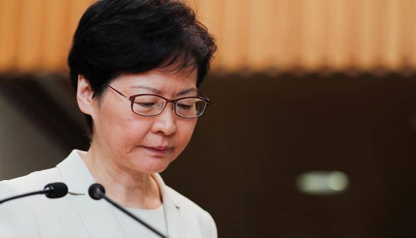 رئيسة هونغ كونغ: يشرفني أن تفرض الحكومة الأميركية عقوبات غير مبررة علي