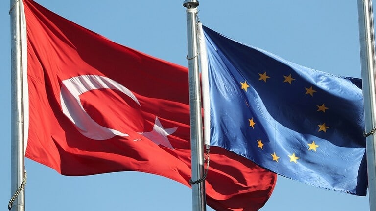 الاتحاد الأوروبي يدرس تنفيذ التهديد بفرض عقوبات على تركيا