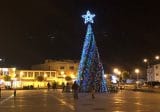 بلدية صور أضاءت شجرة الميلاد