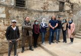 بلدية طرابلس تواصل تنظيف جدران مواقع أثرية في المدينة