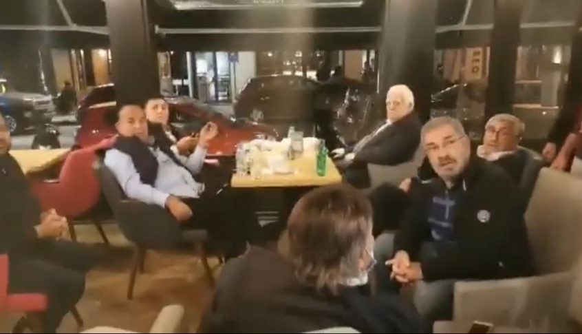 بالفيديو: طرد صاحب فرنسبنك عدنان القصار من إحدى المطاعم في  بدارو
