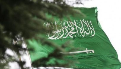 نائب وزير الخارجية السعودي يستقبل وفدا سوريا رفيع المستوى في مطار الرياض