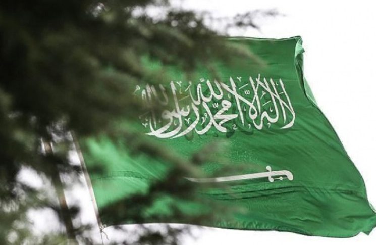نائب وزير الخارجية السعودي يستقبل وفدا سوريا رفيع المستوى في مطار الرياض