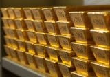 ما حقيقة الكلام عن بيع الذهب لتسديد الودائع؟