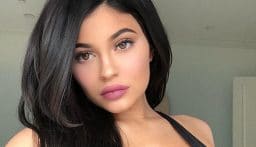 كايلي جينر تعترف بخضوعها لعملية تكبير للصدر