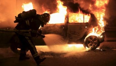 رأس السنة في فرنسا.. إحراق نحو 60 سيارة ومقتل شخص!