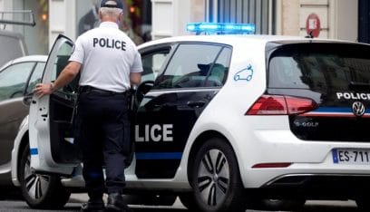 الشرطة الفرنسية: فتح تحقيق داخلي حول واقعة تعدي شرطي على متظاهر