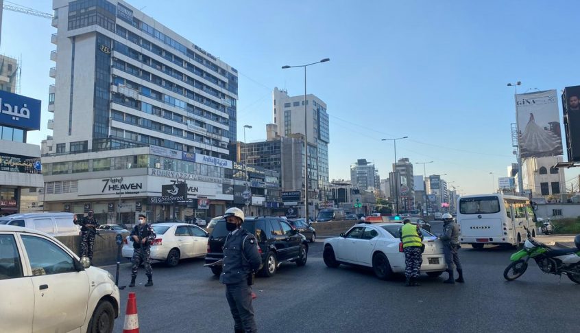 جرح معاون في قوى الامن في مخفر حولا جراء الغارتين على البلدة