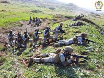 بالصور: مدرسة القوات الخاصة نفذت تمرينًا تكتياً يحاكي مواجهة مجموعة ارهابية