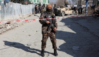 أفغانستان تسحب دبلوماسييها من باكستان بعد خطف ابنة السفير