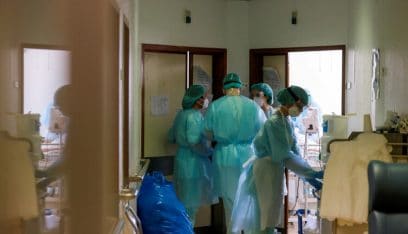 مستشفيات البرتغال تواجه “حرباً” مع الزيادة الحادة في إصابات كورونا