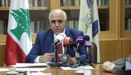 القصيفي تسلم من إكرام صعب كتابها الاول “تجاعيد”