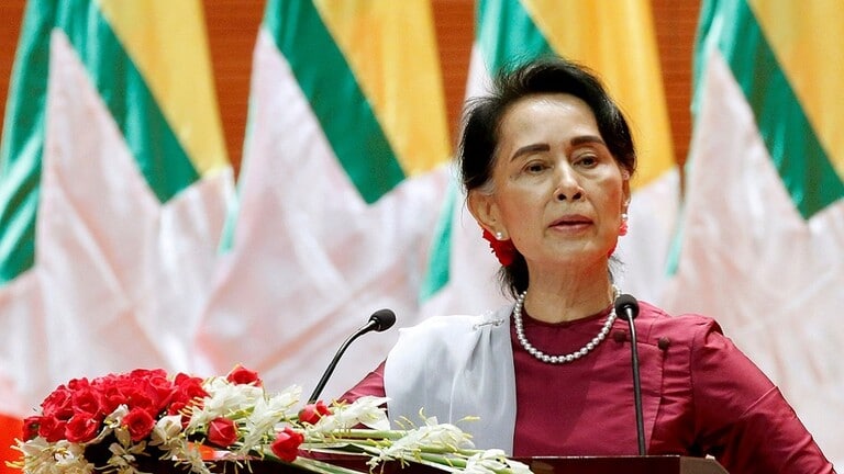 المجلس العسكري في ميانمار يحاكم زعيمة البلاد المخلوعة