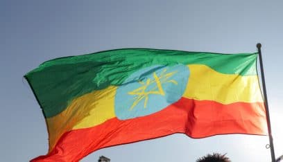 رئيس وزراء إثيوبيا يتعهد بتفكيك قوات أنشأتها بعض الولايات