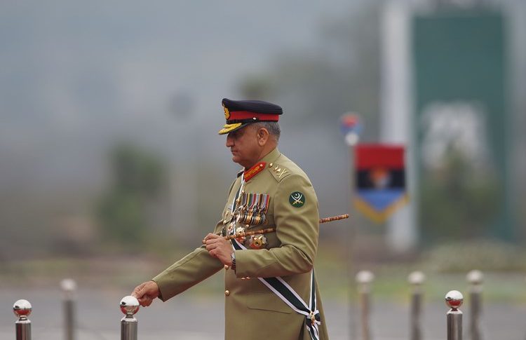 باكستان والهند تتفقان على وقف لإطلاق النار على طول الحدود في كشمير