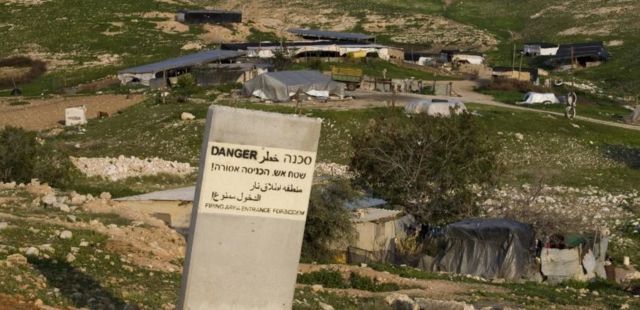 وزير الدفاع الإسرائيلي: سنباشر العمل على بناء سياج في منطقة غور الأردن