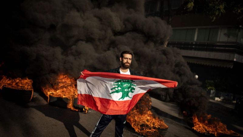 الإندبندنت أونلاين: انفجرت بيروت.. ولبنان الآن على حافة الانهيار