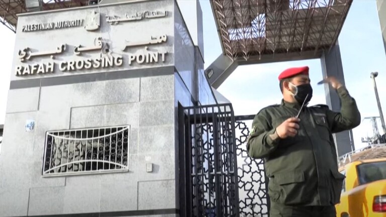 القاهرة تعيد فتح معبر رفح مع قطاع غزة “لأجل غير مسمى”
